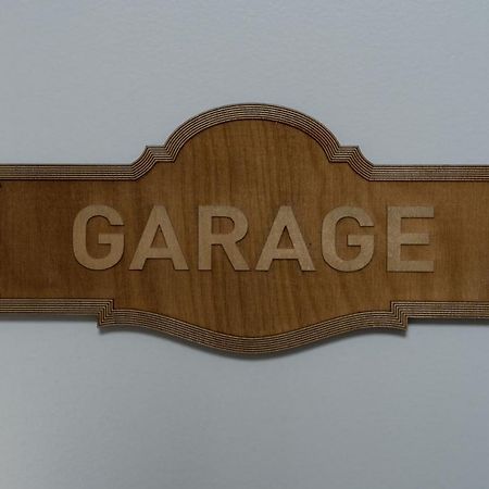 Graffitisuites#Garage Thessaloniki Exterior photo